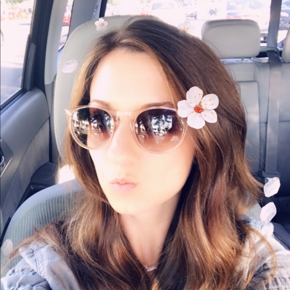 Meet your Posher, Rachel - Picture 1 of 1